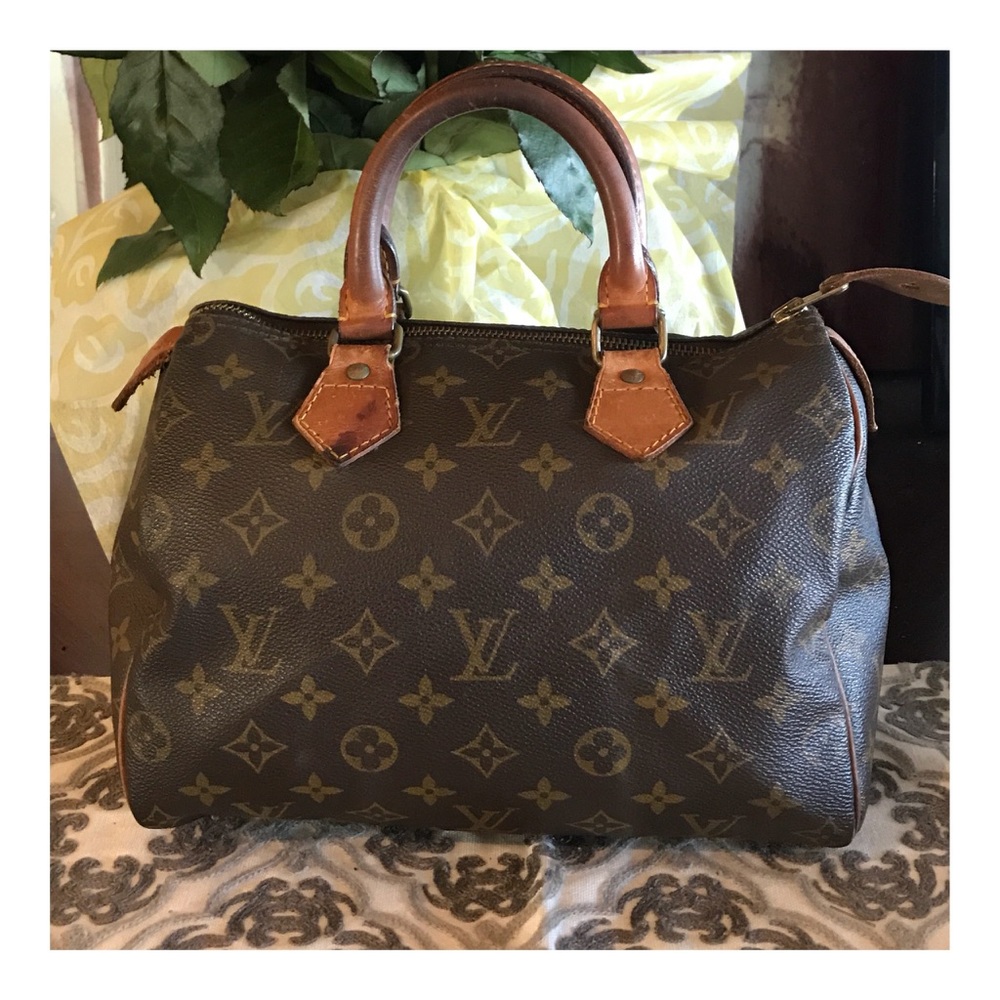 Authentic Louis Vuitton Speedy 25